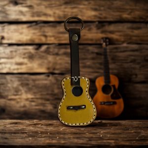 deri gitar anahtarlık