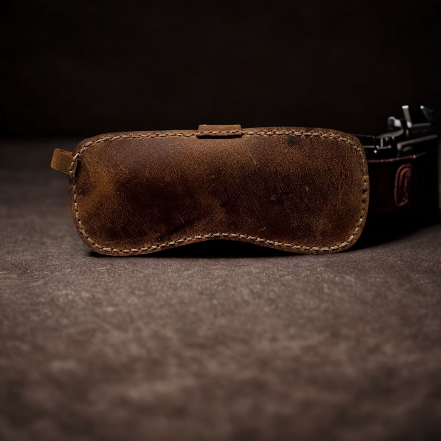 RusticCase – El Yapımı Hakiki Deri Gözlük Kılıfı - Görsel 12