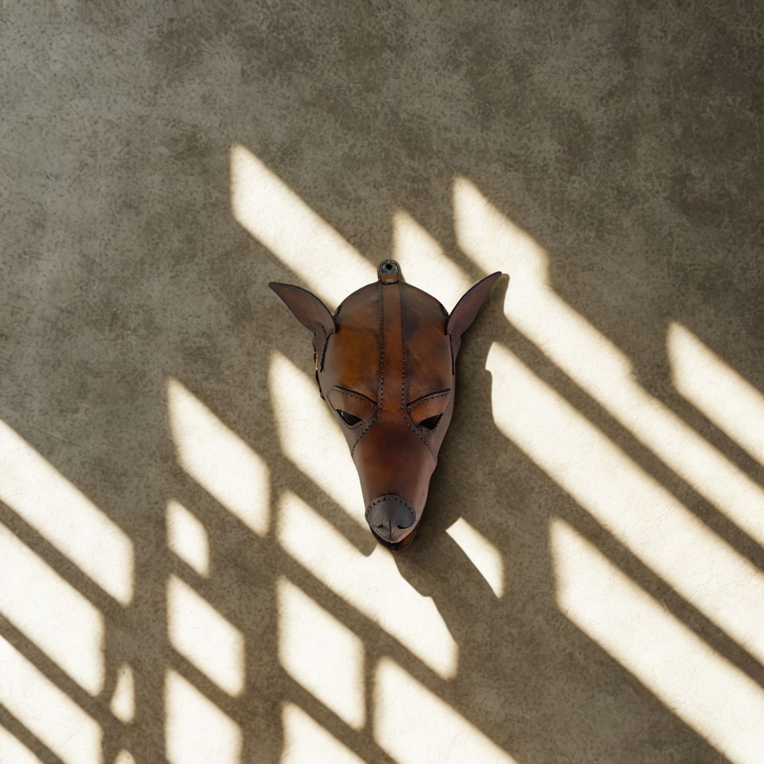 El Yapımı Deri Çoban Köpeği Maskesi – Doberman Esintili - Görsel 11
