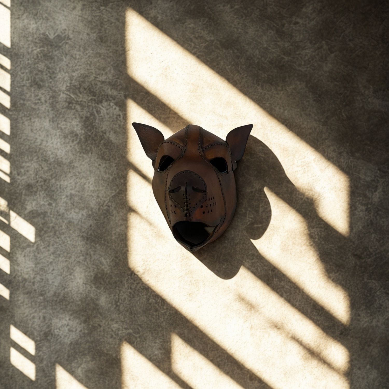 El Yapımı Deri Çoban Köpeği Maskesi – Doberman Esintili - Görsel 9
